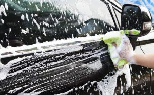 tự rửa xe ô tô tại nhà an toàn