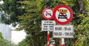 Hà Nội cấm xe taxi vào giờ cao điểm